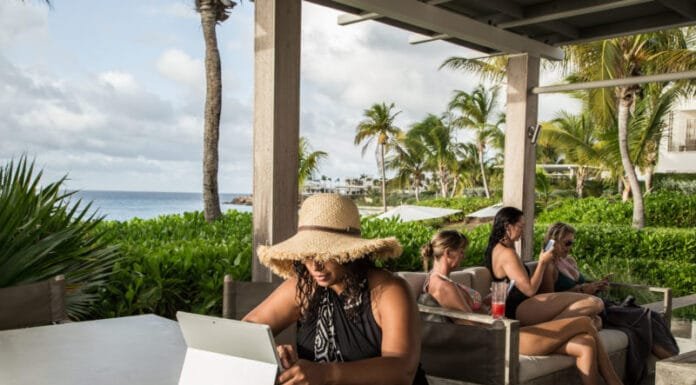 Behind the Scenes: Becoming a Travel Blogger Becoming a Travel Blogger