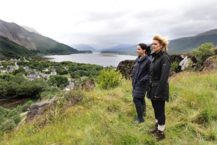 Produced by Tim Haines Loch Ness on Acorn TV_Laura Fraser as Annie Redford, Siobhan Finneran as DCI Lauren Quigley_EPISODE1_15