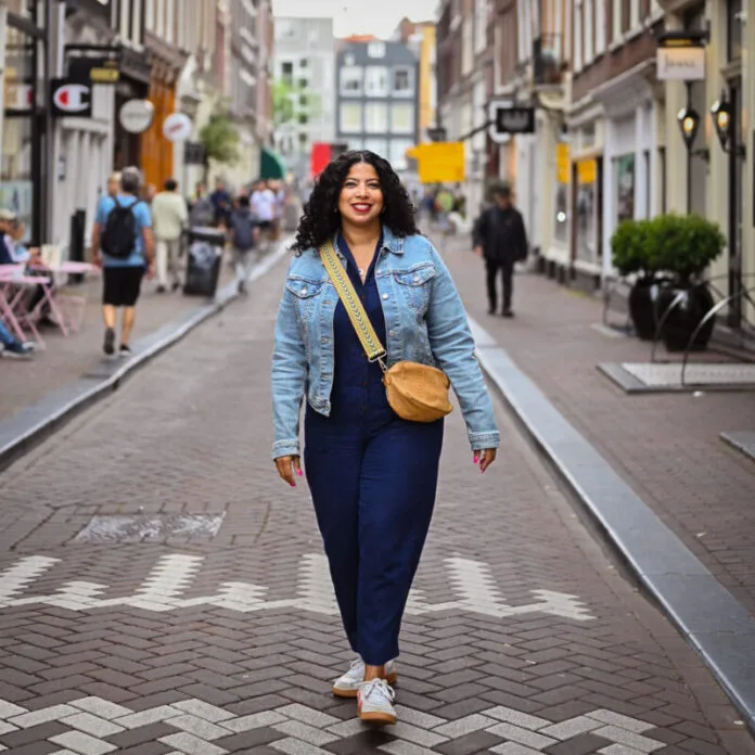 how to dress for a city trip