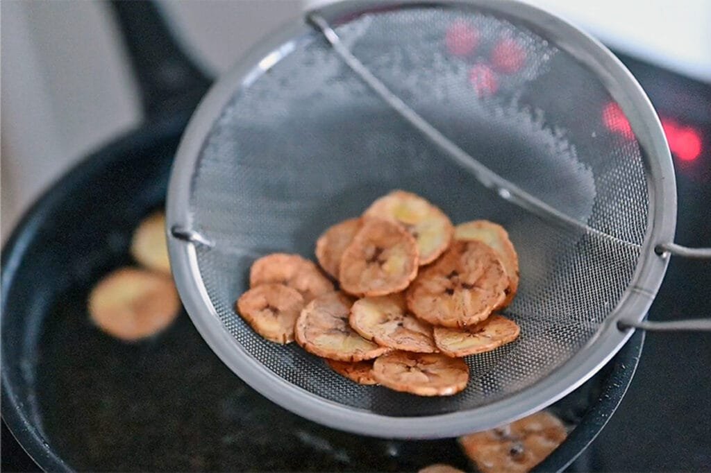 frying plantain chips